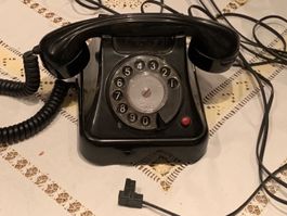 Vintage Telefon mit Wählscheibe in schwarz