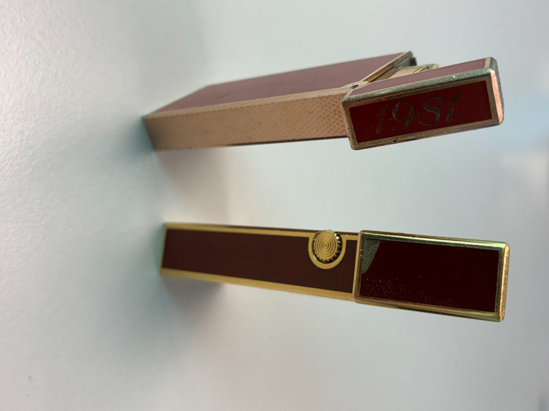 Dunhill Accendini: Lot de 2 briquets Dunhill laqué – Usato da Veyrier venduto da cyr_r7gt 1