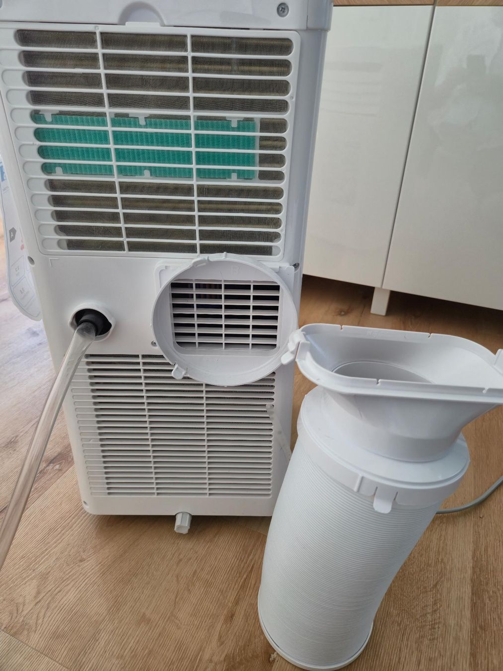 Condizionatori: Comfee Mobile Klimaanlage MPPH-07CRN7 – Usato da Binningen venduto da nini.vd 4