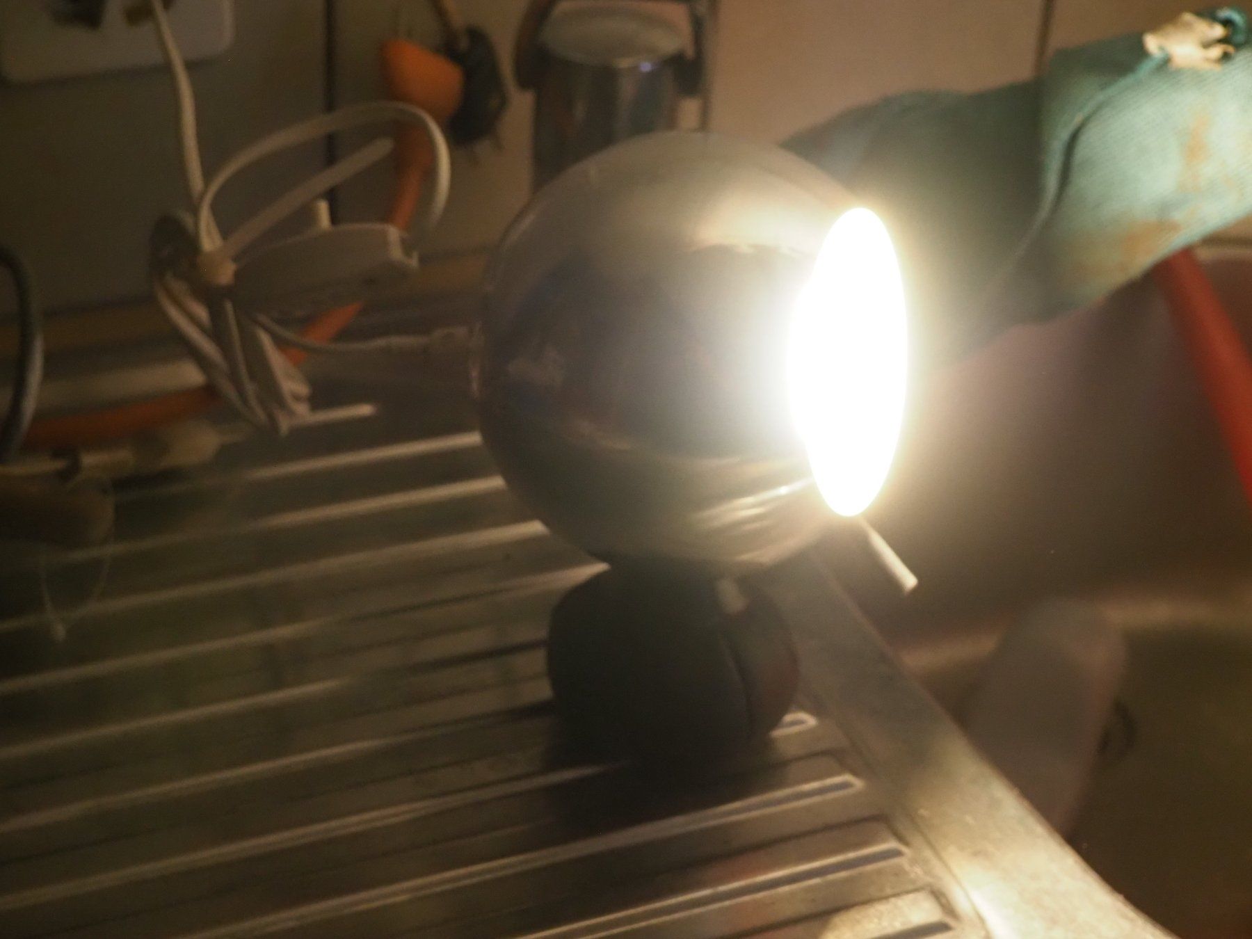 Lampade: Eye Ball Lampe – Usato da Schänis venduto da Wewu 4