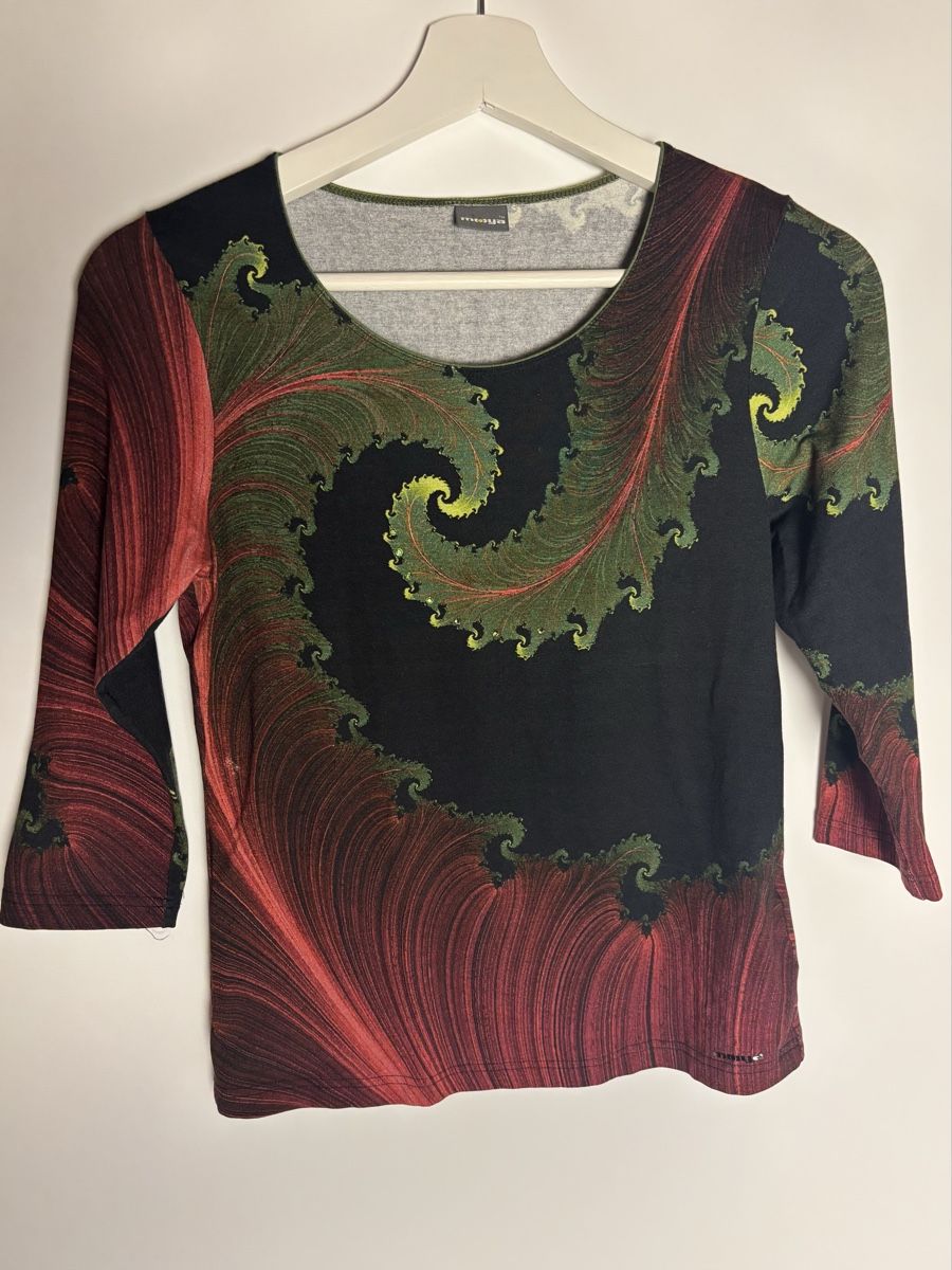 Top: vintage colorful 3/4 sleeve top – Usato da Leissigen venduto da lamooniade 1