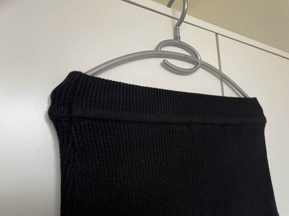 Zara Gonne: Schwarzer Strickrock von Zara – Usato da Basel venduto da Robyn20 9