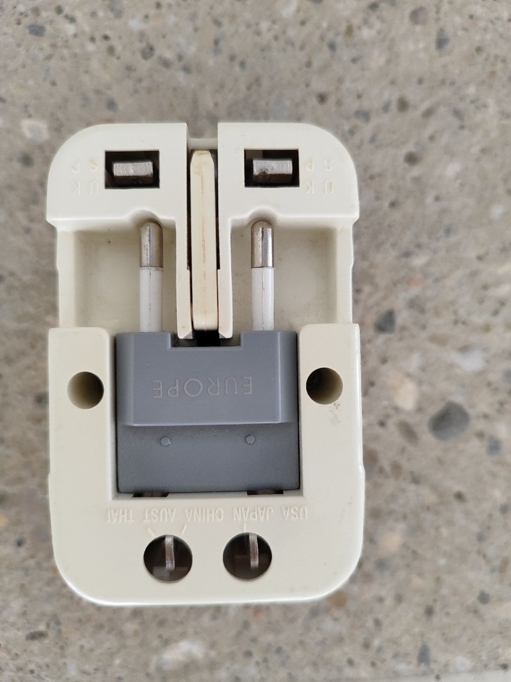 Unità & Adattatore: Reiseadapter PowerPac Universal mit Schutz – Difettoso da Mülligen venduto da vagos85 2