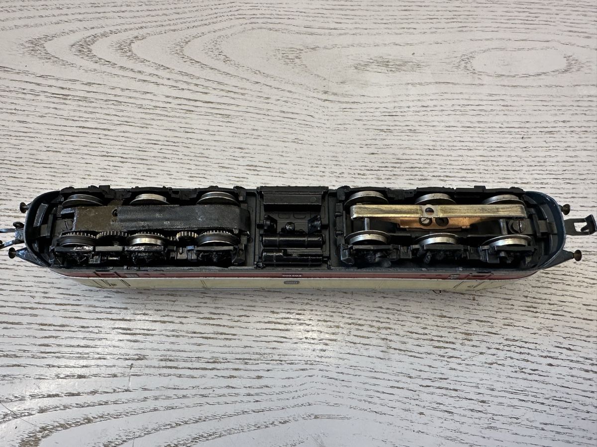 Märklin Modellini di ferrovie: Märklin 3053 DB BR 103 Prototyp mit OVP – Usato da Lupsingen venduto da New-Haven 5
