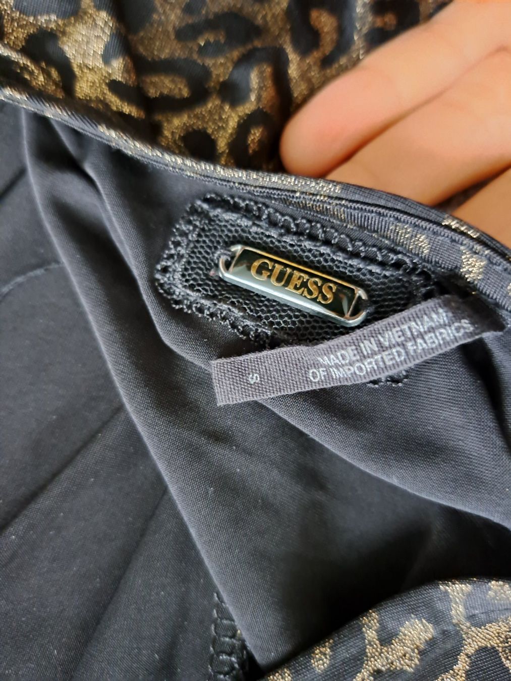 Vestiti: Guess dress – Usato da Saas Grund venduto da IvanaXY 3