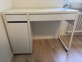 Schreibtisch guter Zustand