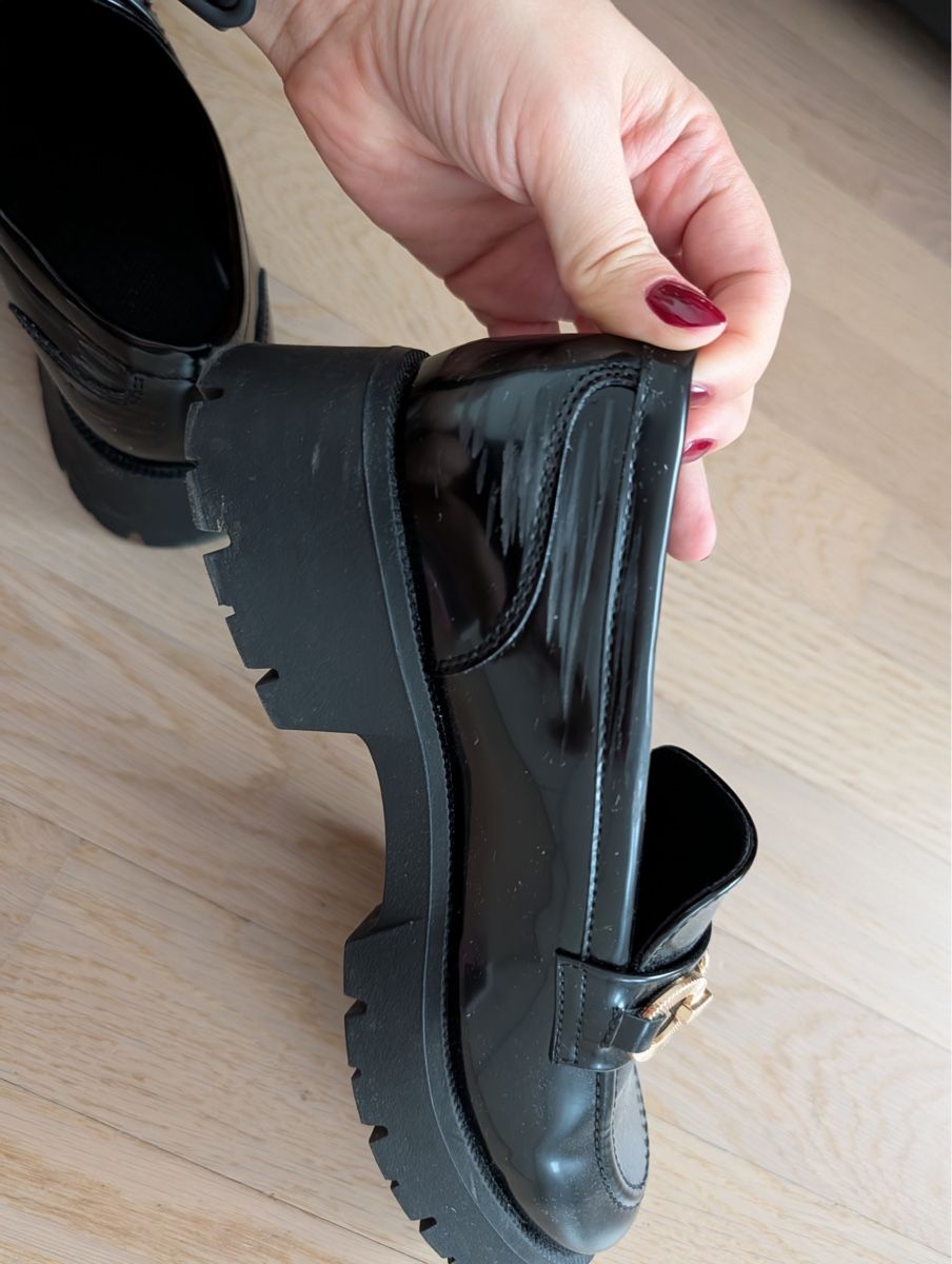 H&M Scarpe da donna: SCHWARZE CHUNKY-LOAFERS – Usato da Kriens venduto da thatsvenae 5