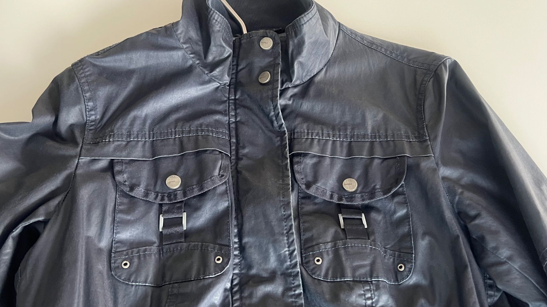 Esprit Giacche: Jacke von Esprit, Gr. 42, dunkelblau – Usato da Kehrsatz venduto da Louvitesse 5