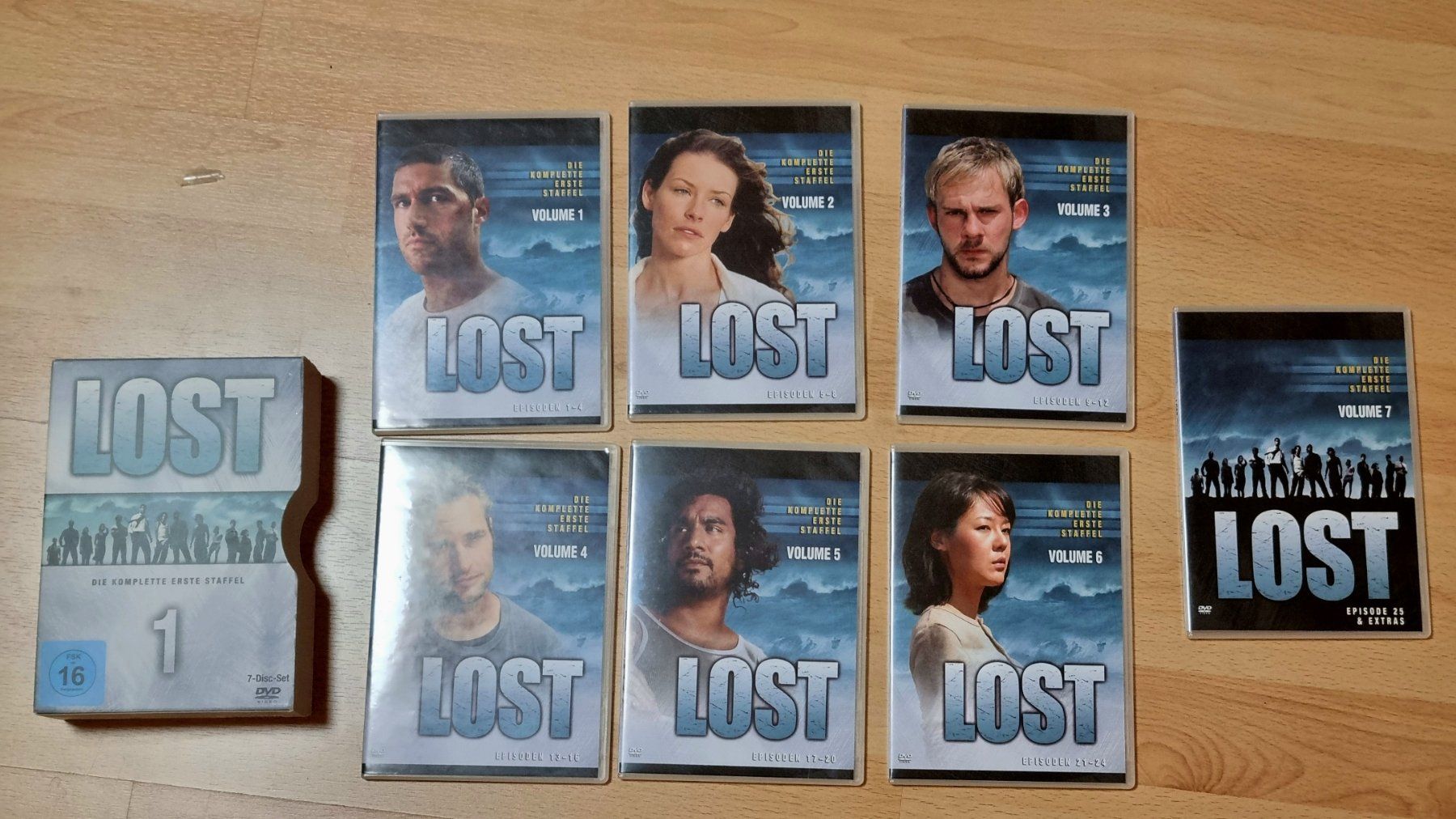 Tutti i DVDs: Lost - 7 DVD, die komplette erste Staffel – Usato da Effretikon venduto da lenalisa63 1