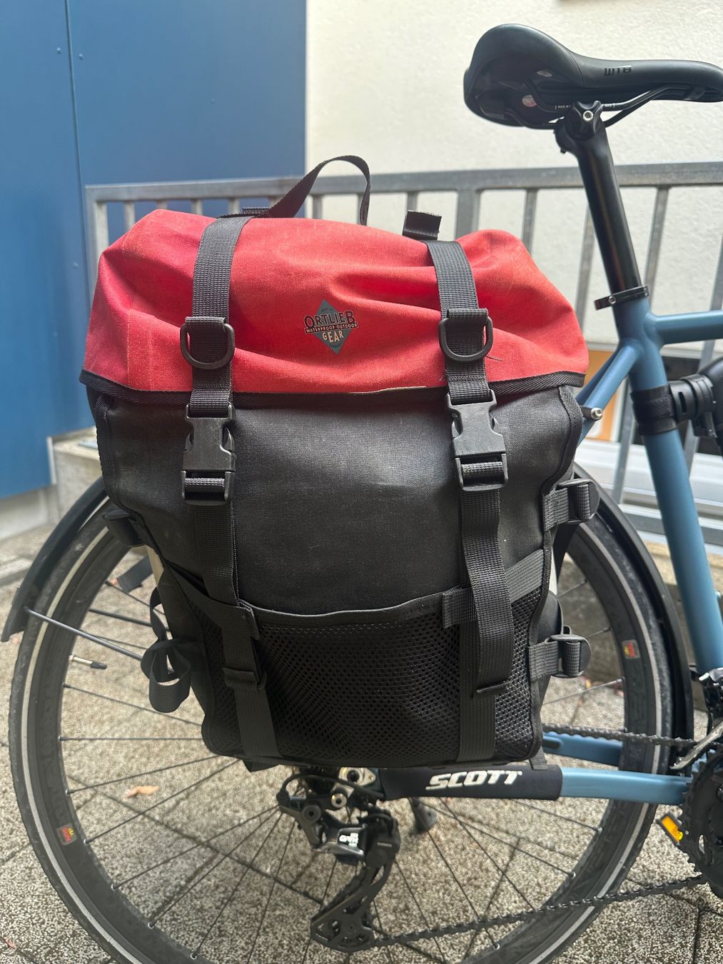 Ortlieb Sacs: Fahrradtasche ORTLIEB rot schwarz – D'occasion à Gerlafingen par Mapaho 1