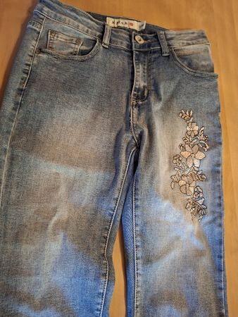 Pantalon jeans broderie taille 36 marque X-MAX 80% coton 
