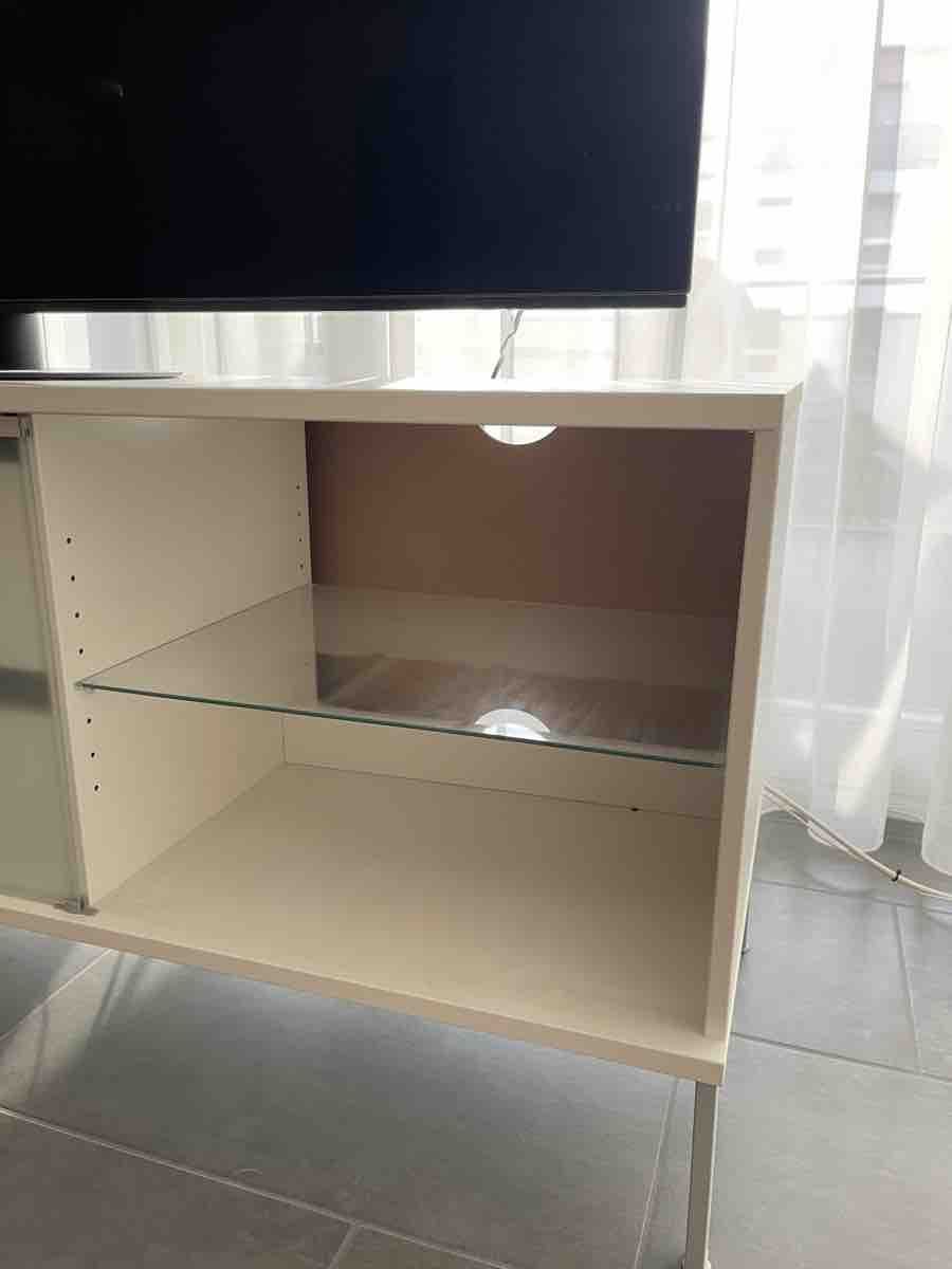 TV Möbel: Fernsehmöbel weiss mit Schubladen und Glasfronten – Gebraucht aus Reiden von Myri84 3