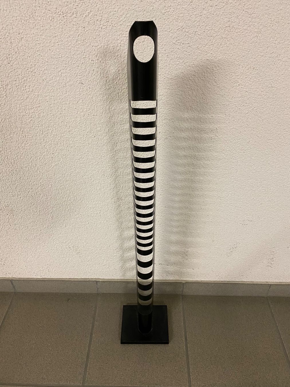 Racks & Cavalletti: CD Ständer schwarz Metall – Usato da Eschlikon TG venduto da ArtRec