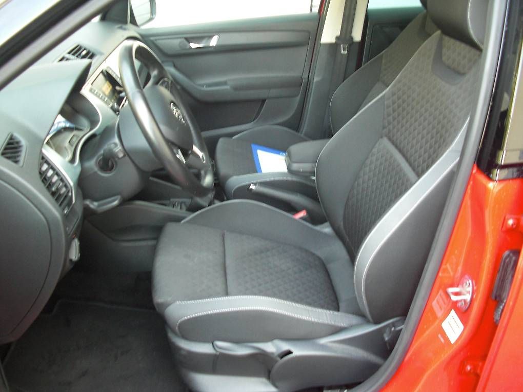 Autos: Skoda Fabia 1.2 TSI Ambition – D'occasion à Romont par maximus80 4