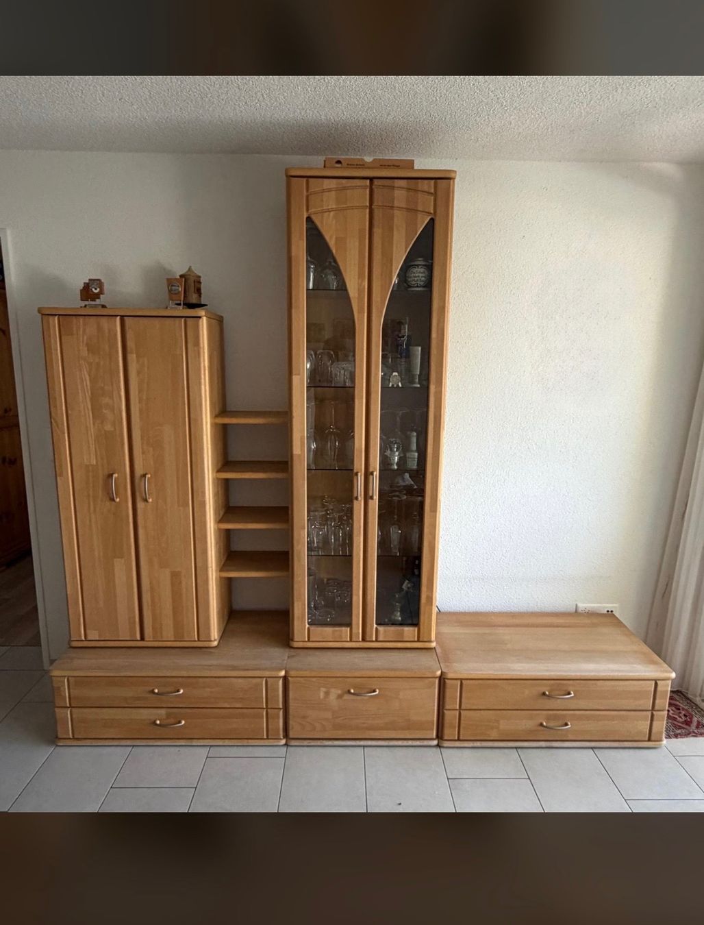 Commodes: Wohnwand aus Holz – D'occasion à Eschenbach SG par sar_hw8f 1