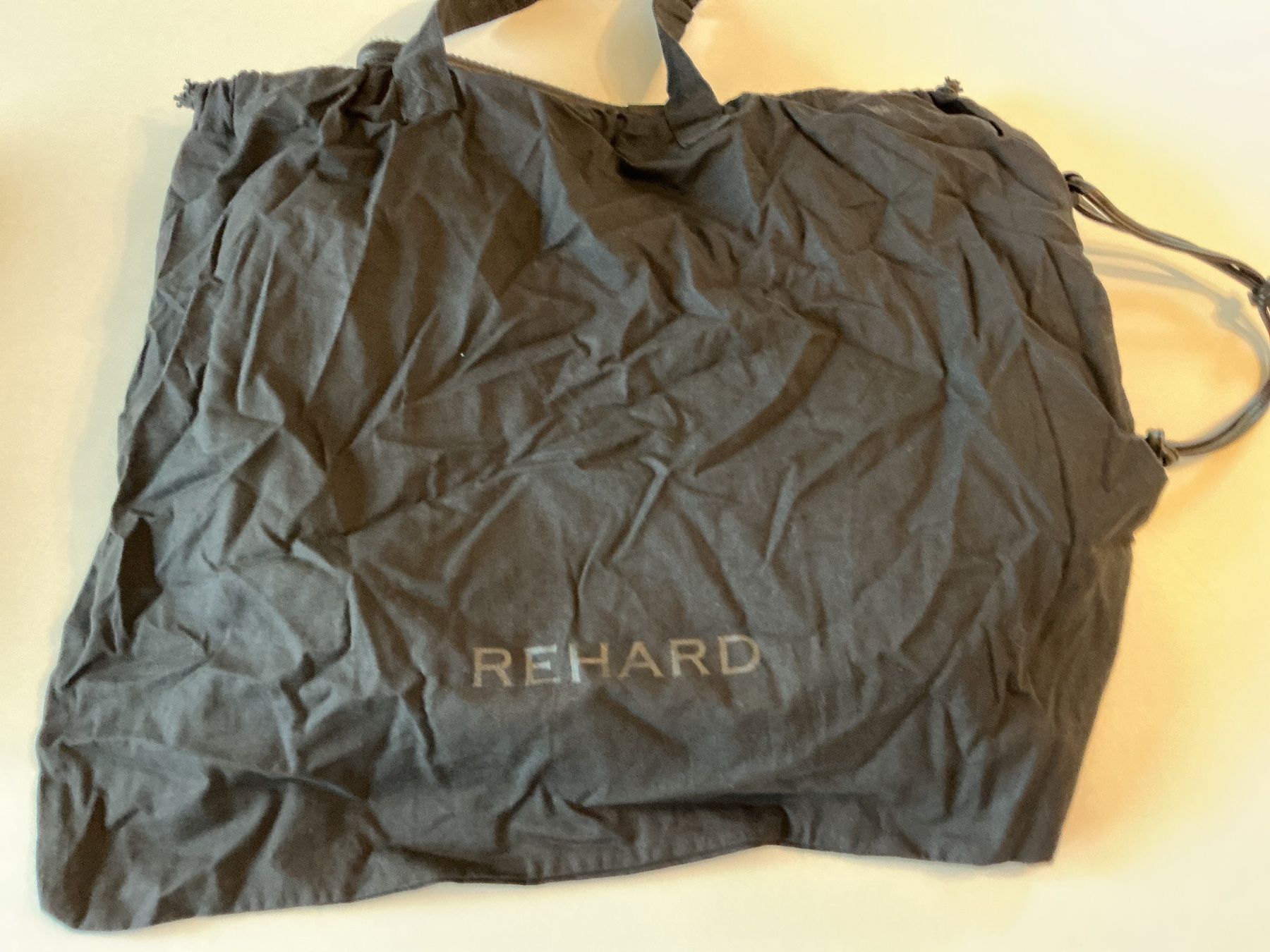 Taschen für Damen: Wunderschöne Ledertasche schwarz unbenutzt – Gebraucht aus Triesen von boston7 2