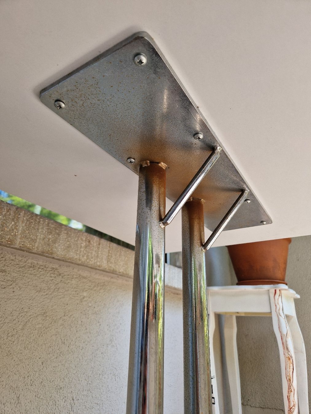 Tische: stabiler Balkontisch / Gartentisch – Gebraucht aus Bern von hugentobleroune 2