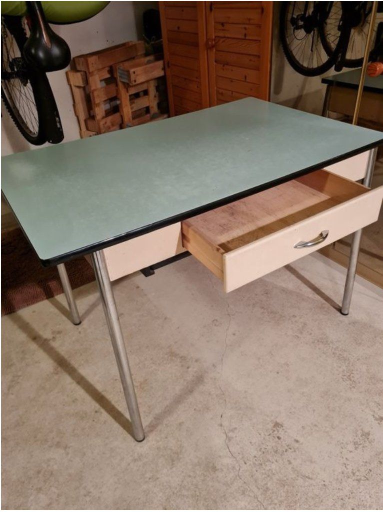 Tische: Vintage Esstisch – Gebraucht aus Sierre von est_5jhg