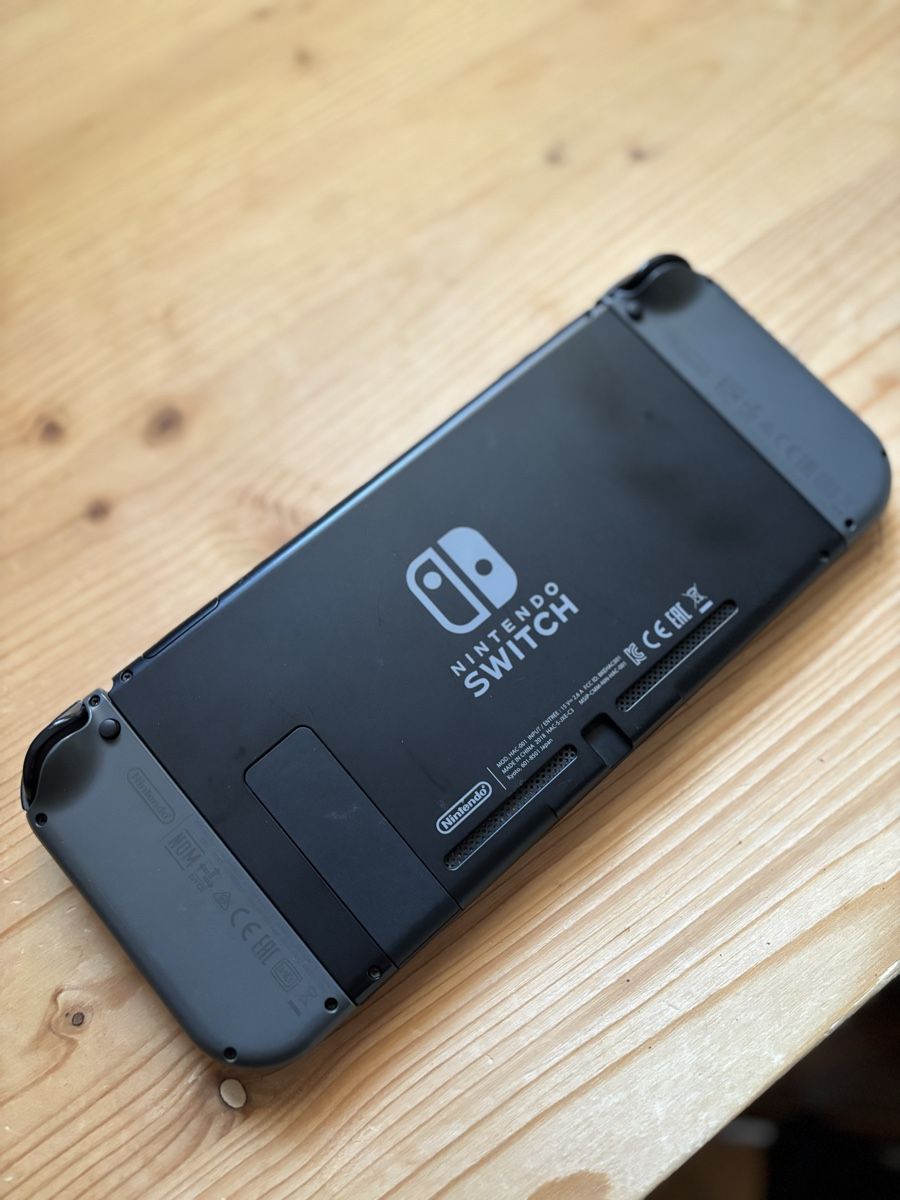 Nintendo Konsolen: Nintendo Switch 1 – Gebraucht aus Ins von man_5rjt 2