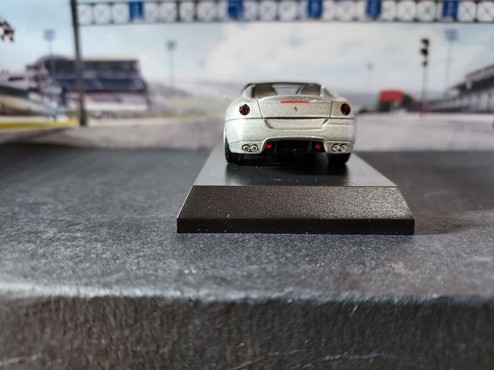 Ferrari Modellini d'auto: Ferrari SA Aperta 1/64 no Mini GT – Nuovo (secondo la descrizione) da Wohlen AG venduto da PrivatSammlung 3