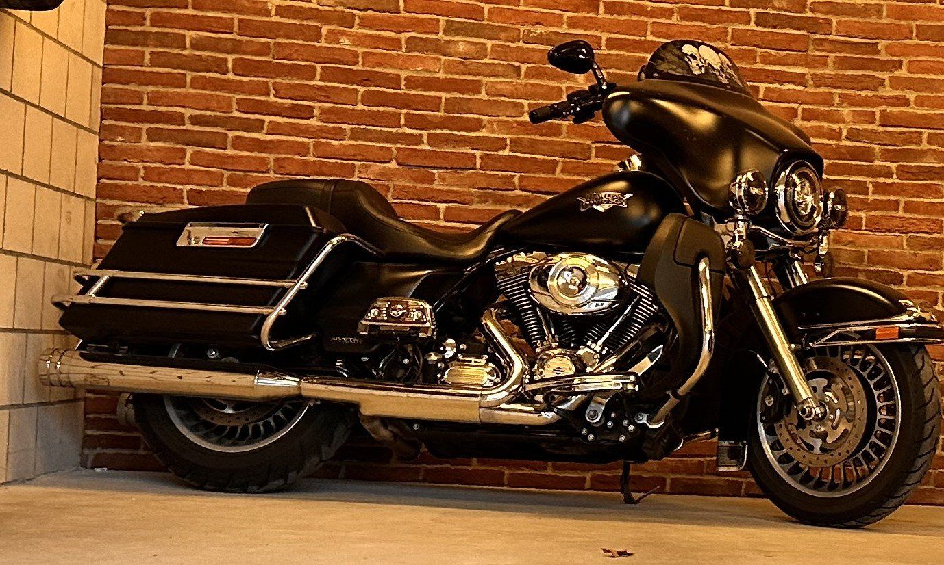 Harley-Davidson Touring: HARLEY-DAVIDSON FLHTC Electra Glide Classic ABS – Usato da Hermrigen venduto da pas_q95w