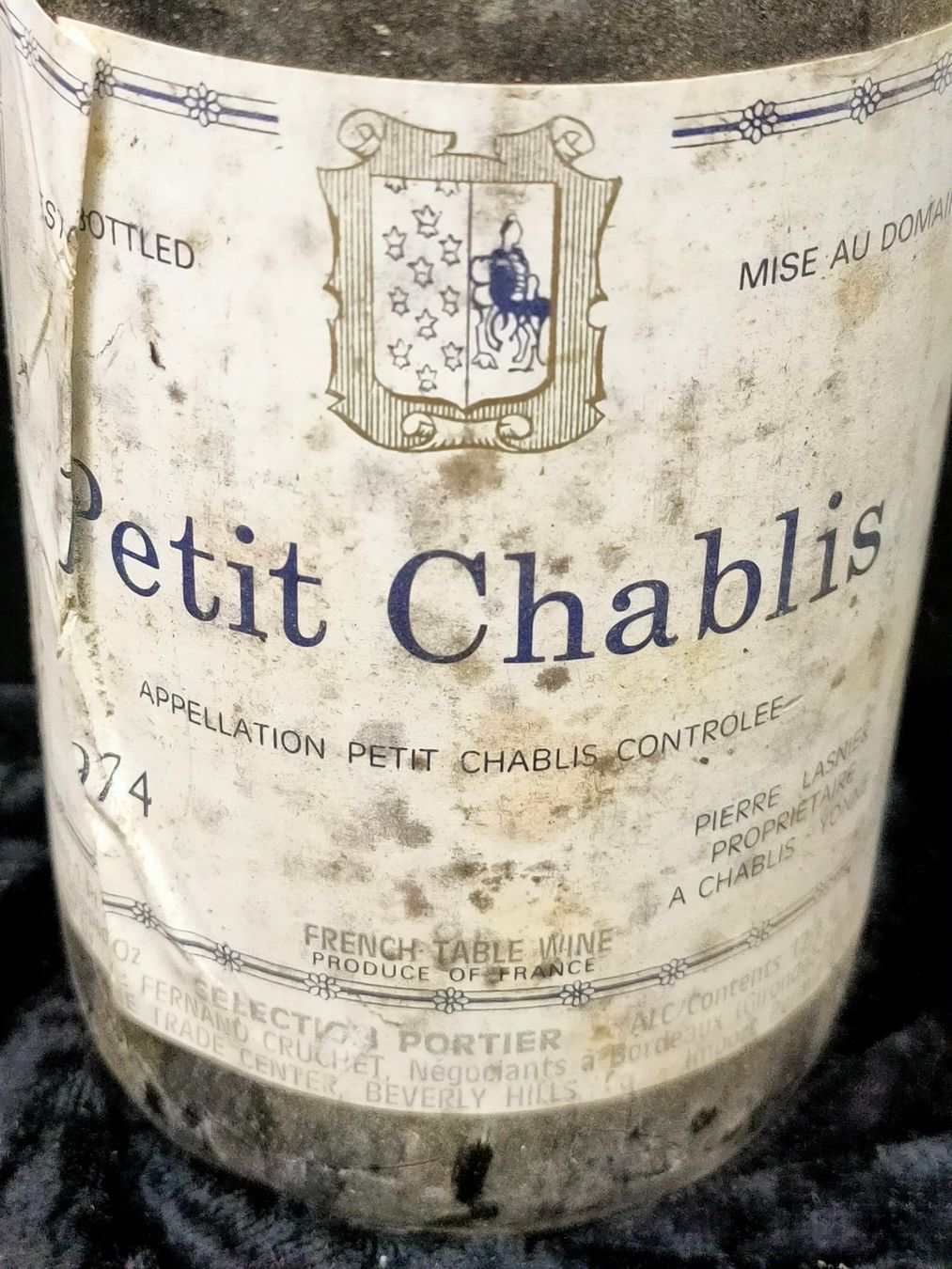 Vino: PETIT CHABLIS 1974 – Nuovo (secondo la descrizione) da Genève venduto da Leboucheoreilles 3