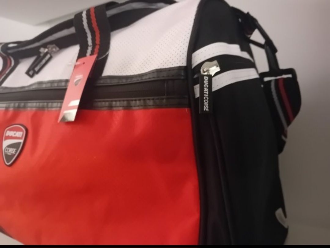 Ducati Borse: Bagage  Ducati Corse  Viaggio Borsone – Nuovo (secondo la descrizione) da Romanel-s-Lausanne venduto da site76 3