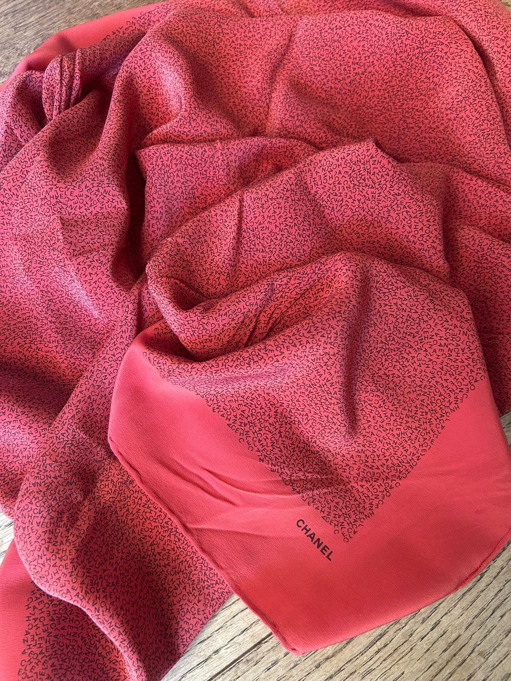 Chanel Foulard & Sciarpe: Chanel Foulard – Usato da Brüttisellen venduto da JJ010