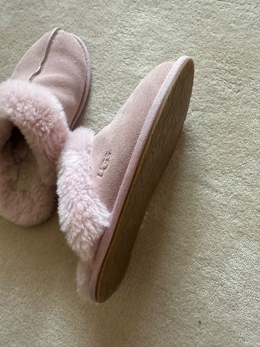 Ugg Schuhe für Mädchen: UGG Finken Gr. 36 – Gebraucht aus Bern von elle11 2