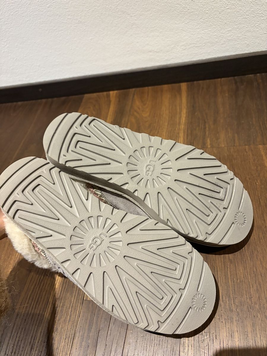 Ugg Scarpe da donna: UGG 38 hausschuhe – Usato da Baar venduto da GerberaRosa 2
