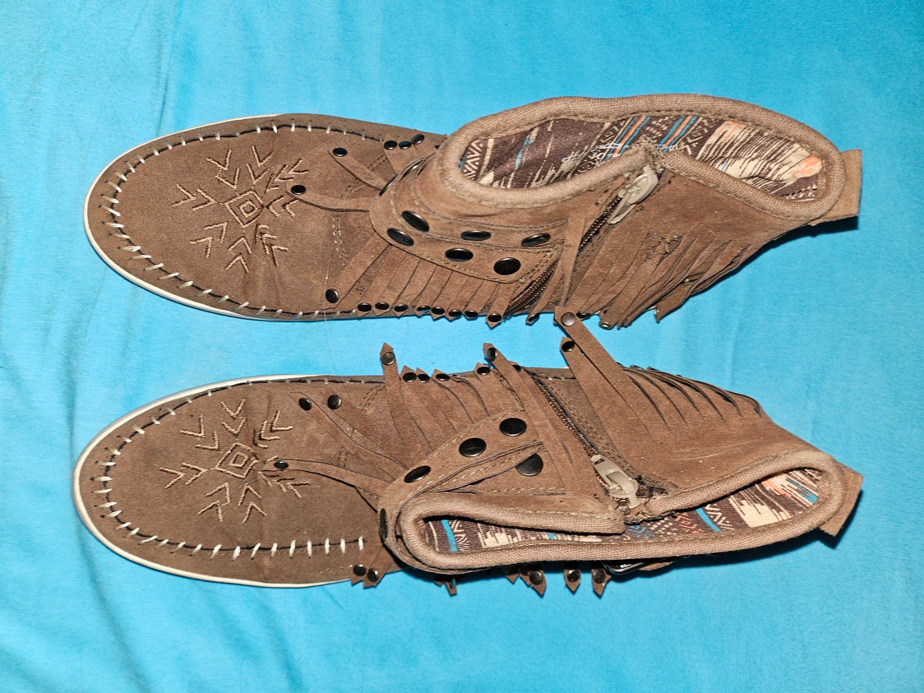Scarpe da donna: Schuhe im Idian-Style – Usato da Thun venduto da Shame