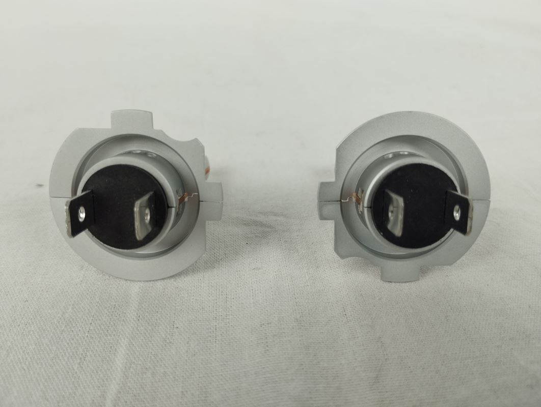 Fari: MOTORHOOK LION BEAM Autoscheinwerfer-Lampe – Usato da Schübelbach venduto da Restwert_Schubelbach 4