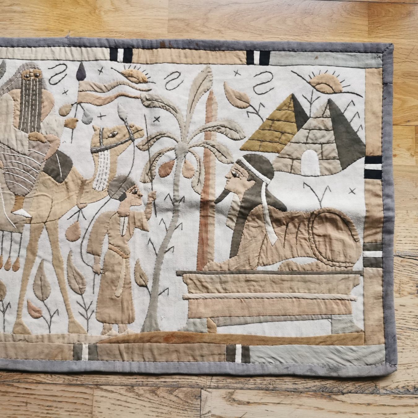 Tutte le decorazioni: Khayamiya - 142cm x 45cm - début 1900 - vintage – Usato da Marin-Epagnier venduto da Ebt99 4