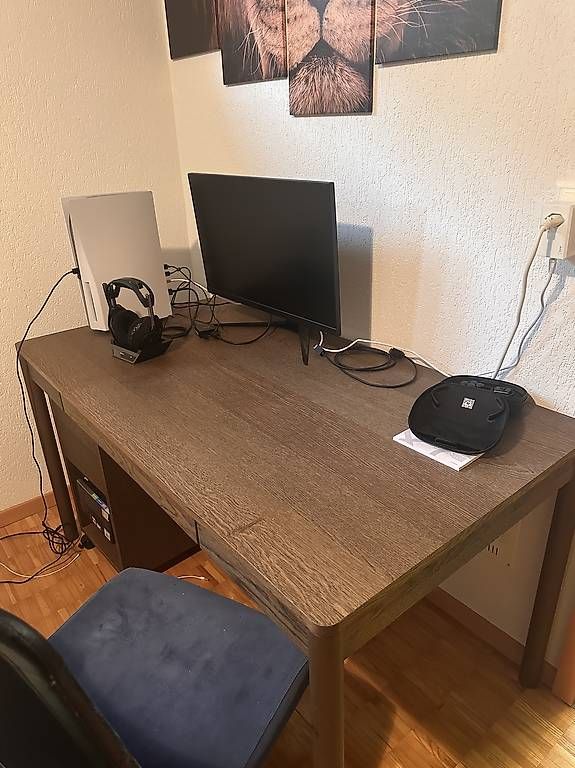Scrivanie: Ikea Tonstad Schreibtisch Eichenfurnier – Usato da Langnau i. E. venduto da nay_gxp6