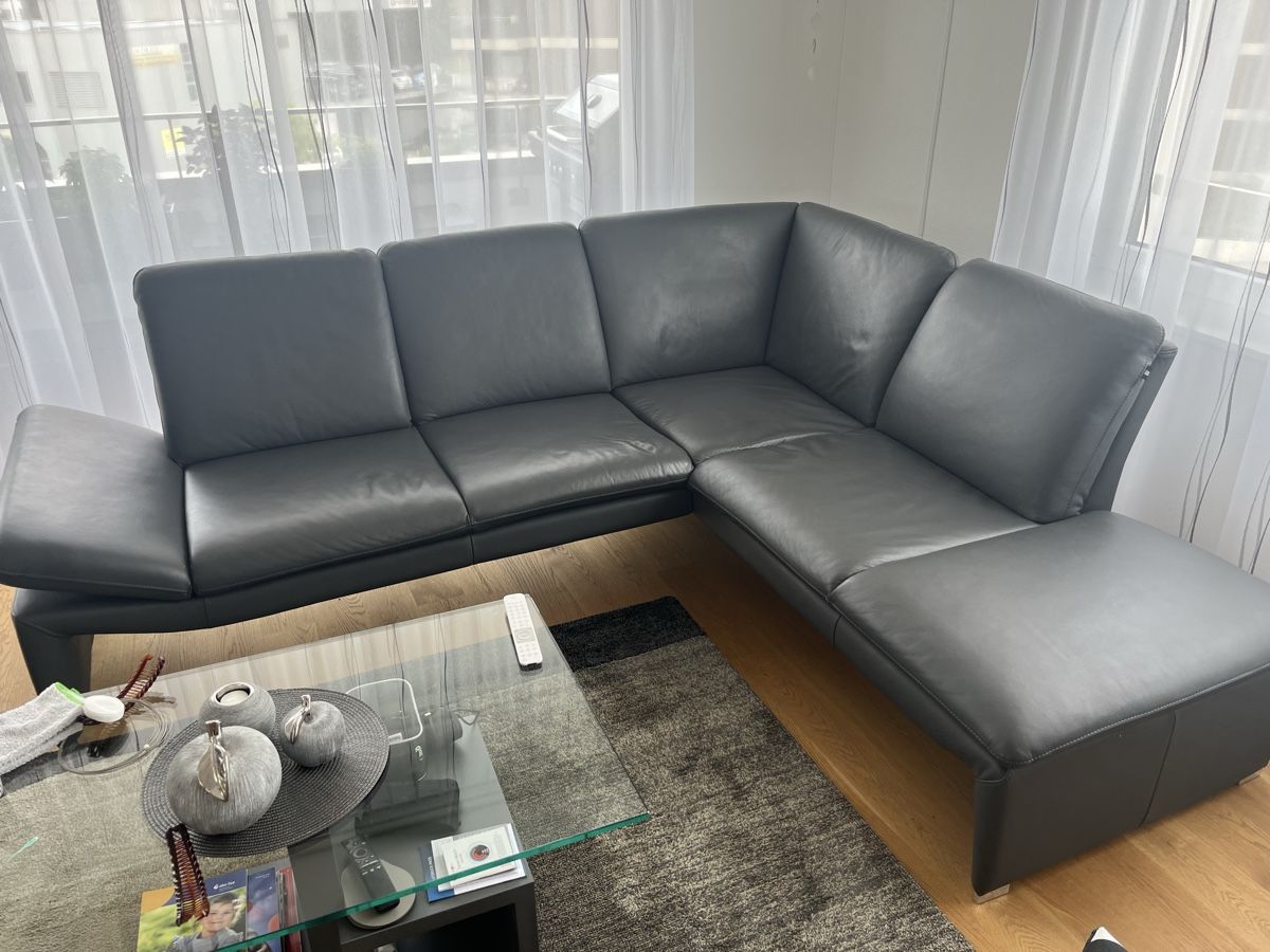Sofas: Gut erhaltene Eckcouch / Sofa aus echtem Leder, Grau – Gebraucht aus Wittenbach von maggi.gentina 1