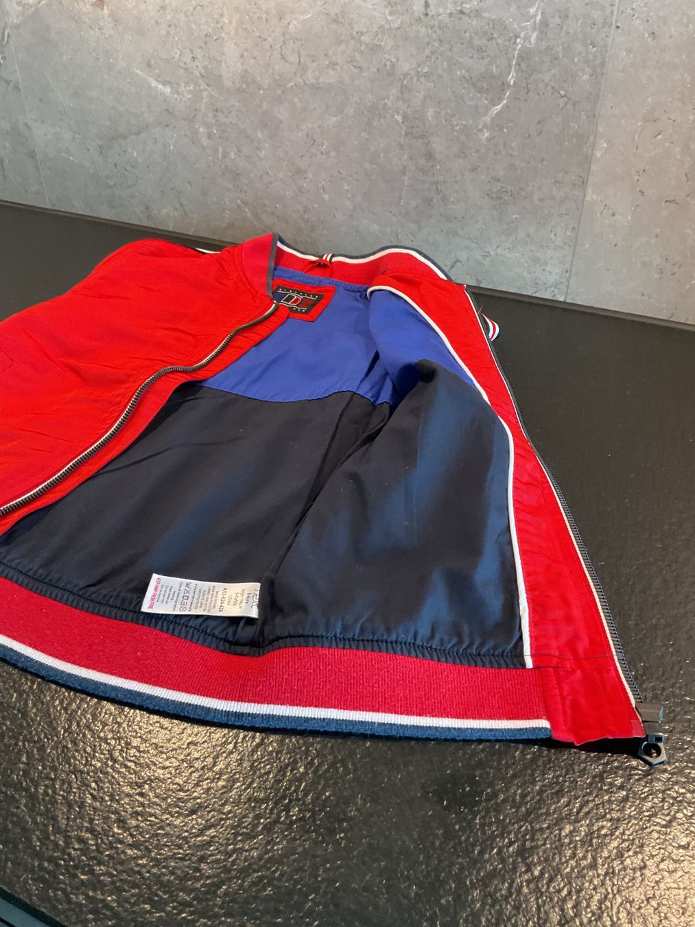 Vestes & Manteaux: Veste enfants – Neuf (Voir description) à Neuchâtel par sta_7qfy 1