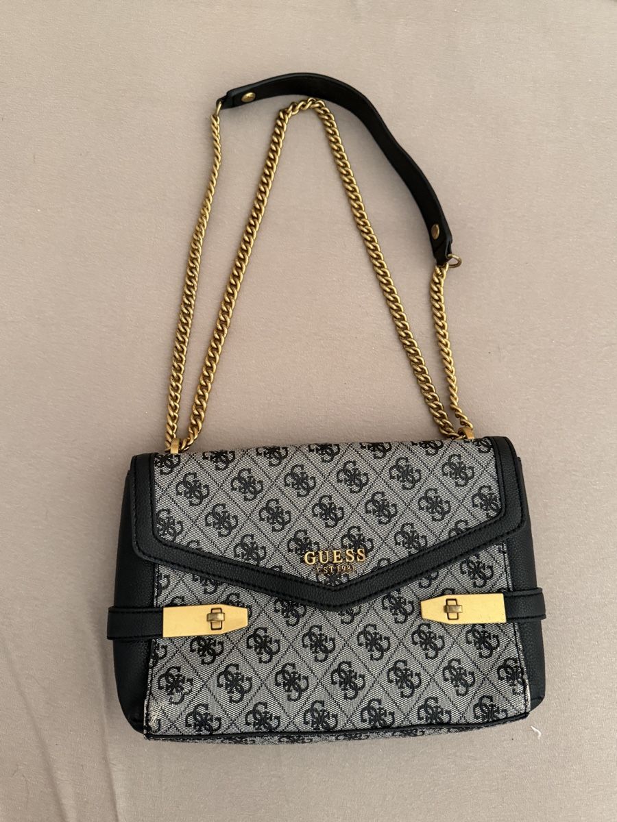 Guess Borse: Borsa Guess colore grigio/nero con tracolla – Usato da Giubiasco venduto da Giada._S