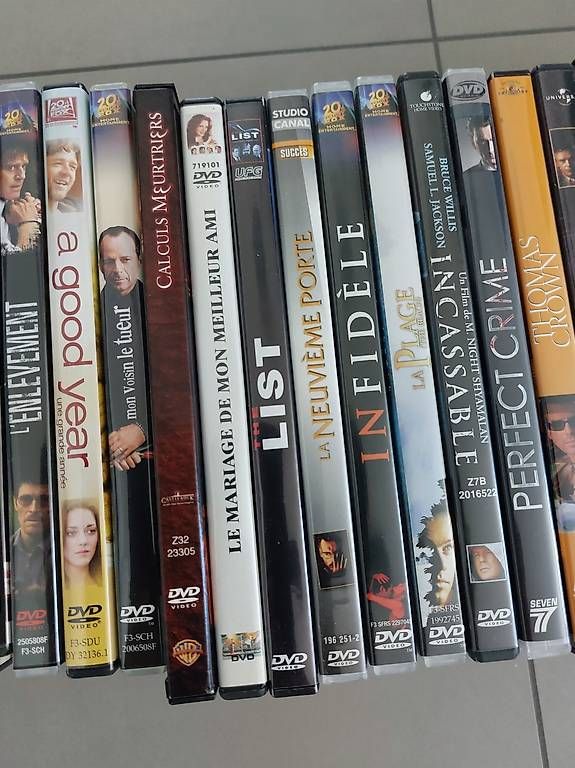 Alle DVDs: 45 DVD's à donner  – Gebraucht aus Martigny von paquito60 3