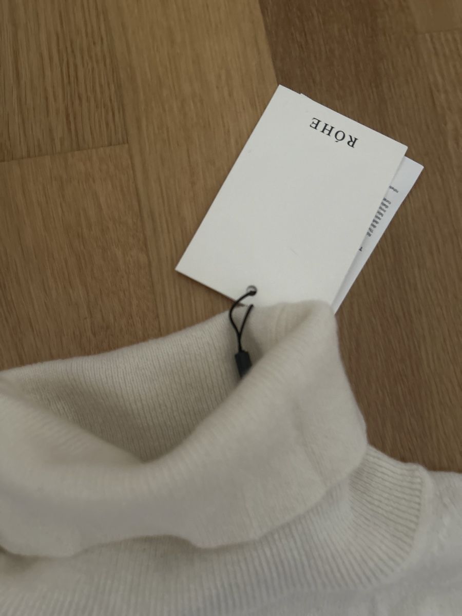 Tops: NEU Rohé Turtleneck top – Neu und originalverpackt aus zürich von gettingridofstuff 1