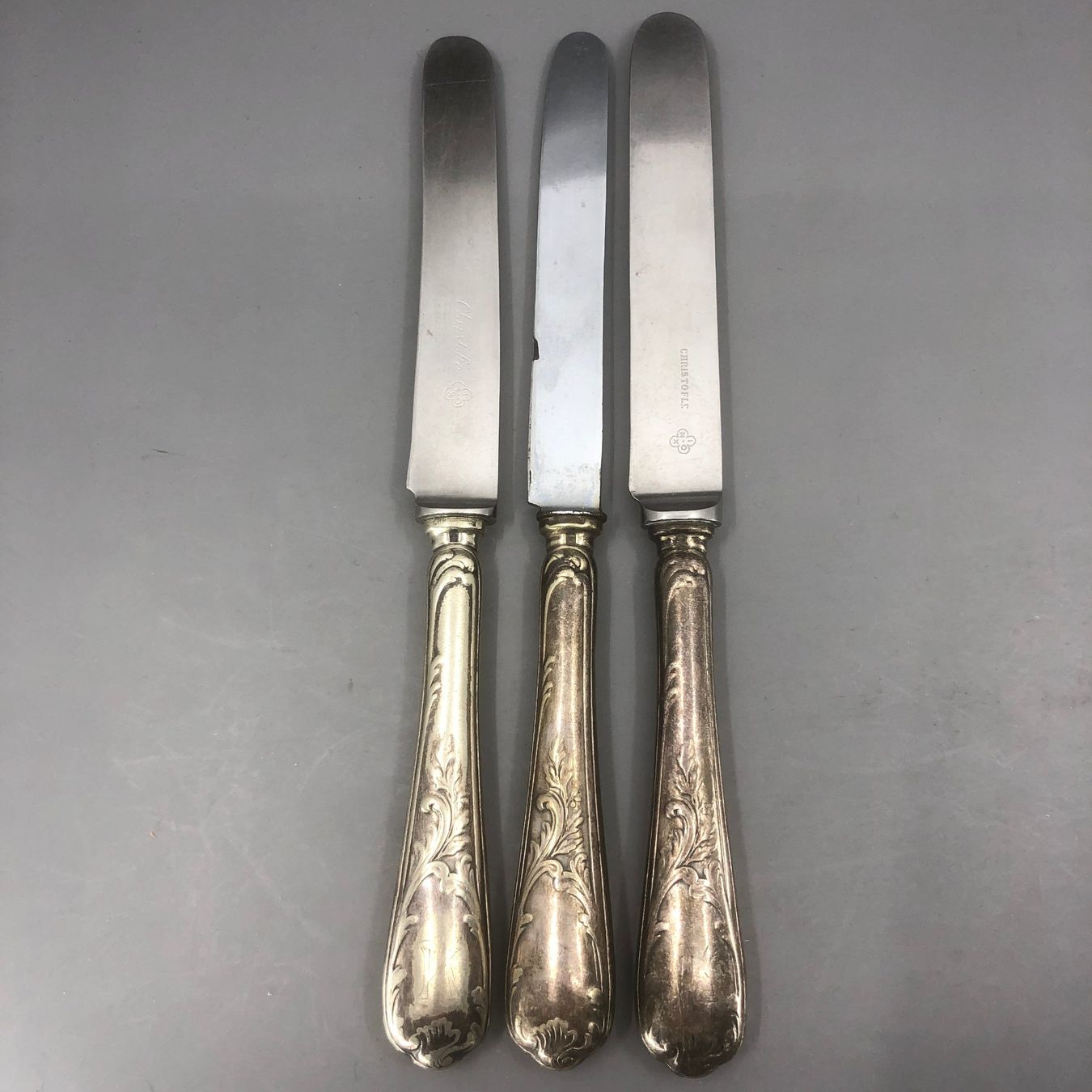 Christofle Besteck: 3 Dessertmesser versilbert Christofle – Gebraucht aus Basel von Tiabeanie 1