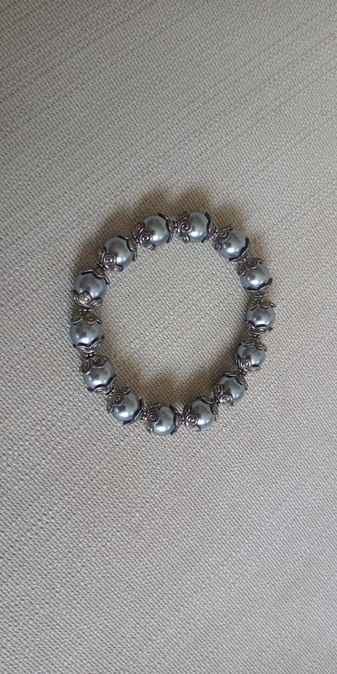 Bracciali & Braccialetti: Bracelet argenté avec ornements – Usato da Montreux venduto da Art_et_antiquites 2