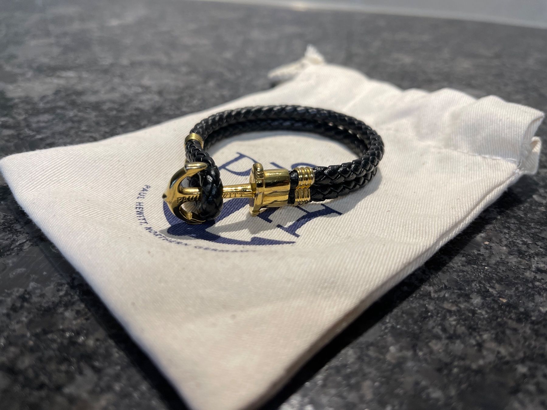 Paul Hewitt Armbänder & -reifen: Paulhewitt Armband Gold/Schwarz – Gebraucht aus Winterthur von JB_Design_Archive 1