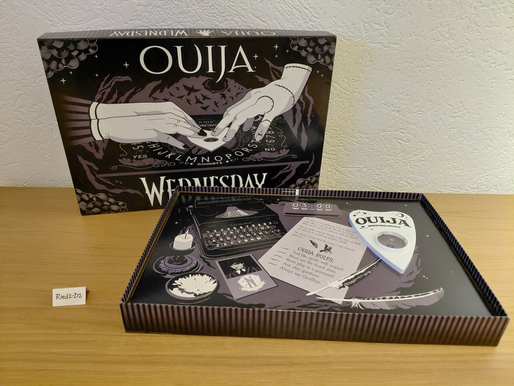 Giochi: Wednesday Ouija. NEW – Nuovo e nell'imballaggio originale da La Chaux-de-Fonds venduto da Ried2-D2 2