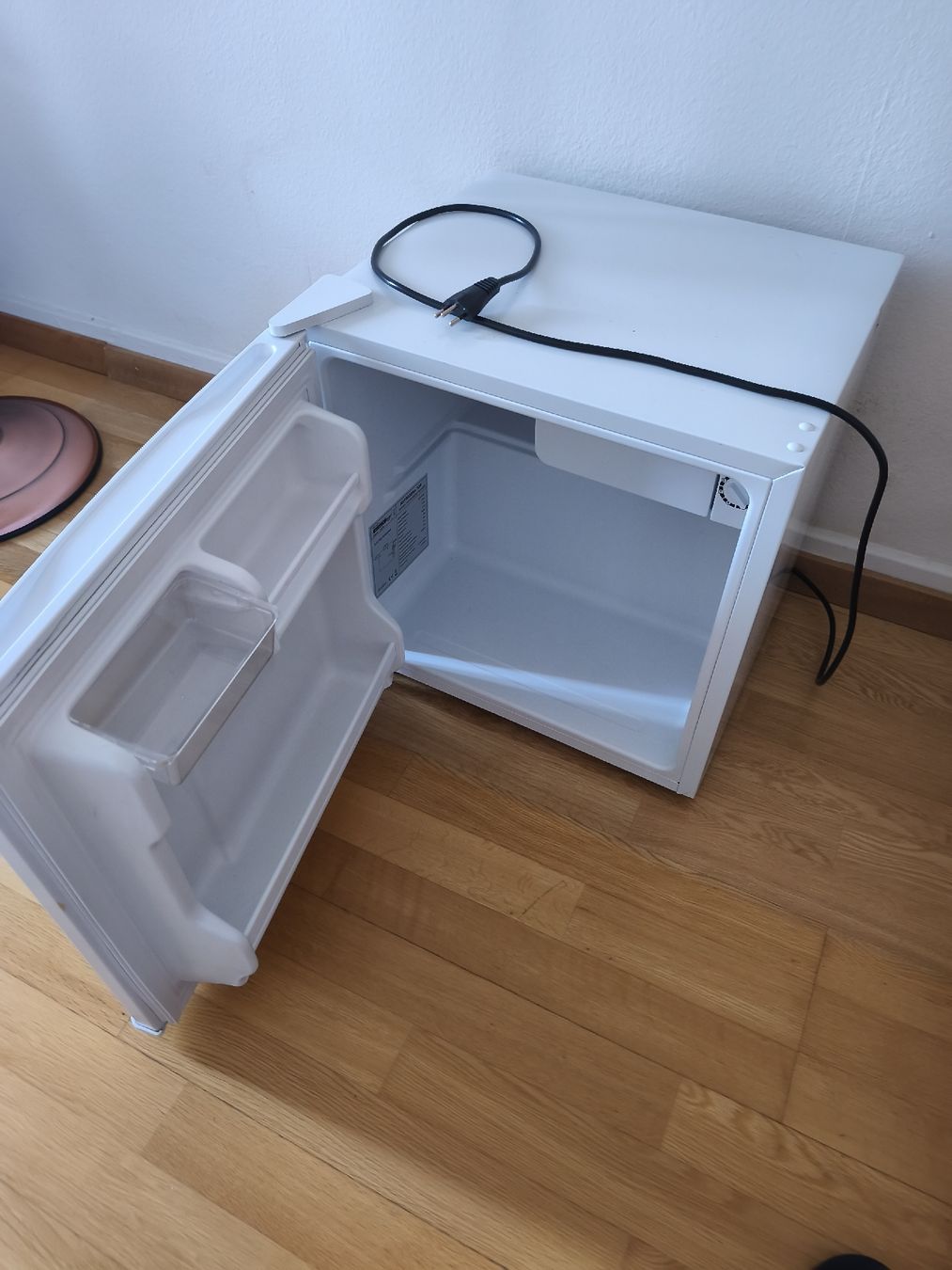 Ikea Kühlschrank: Ikea Mini Kühlschrank 43L – Gebraucht aus Zürich von EduBull 2