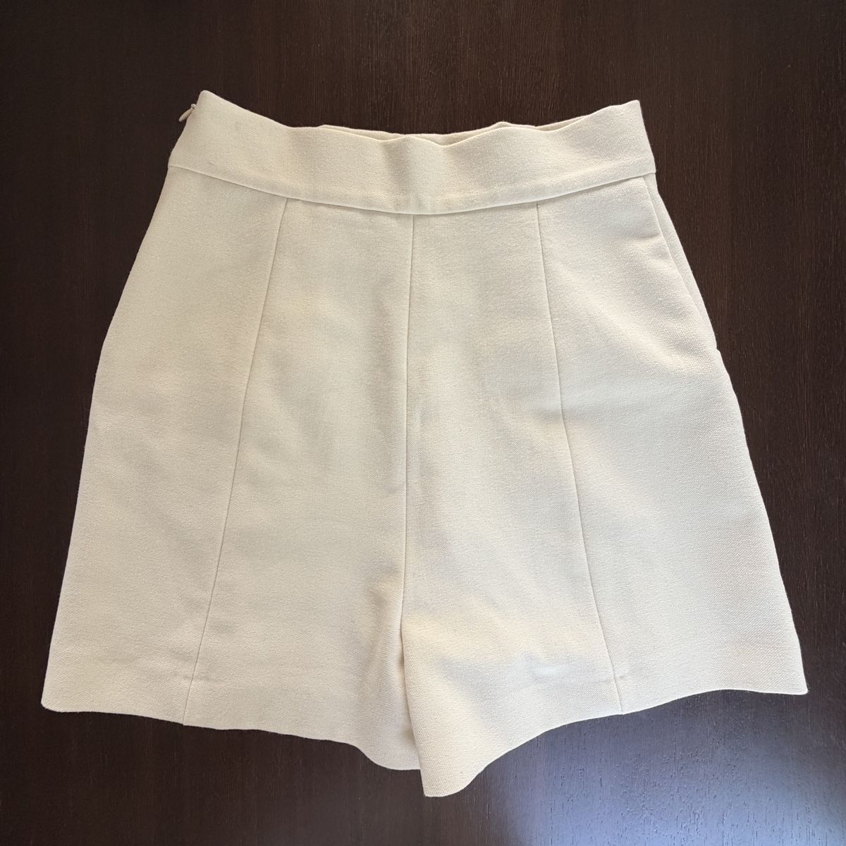 Zara Lotti di vestiti: 4x Zara Shorts – Nuovo (secondo la descrizione) da Uetikon am see venduto da seller.2020 8