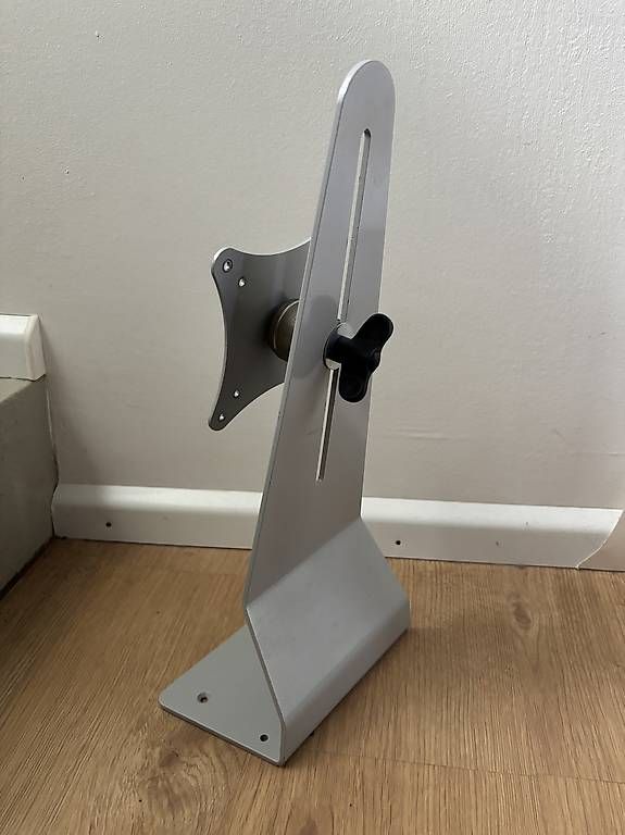 Hikvision Staffa per monitor: Bildschirm mount Hikvision DS-DM0701BL – Usato da Kaiseraugst venduto da mengster 1