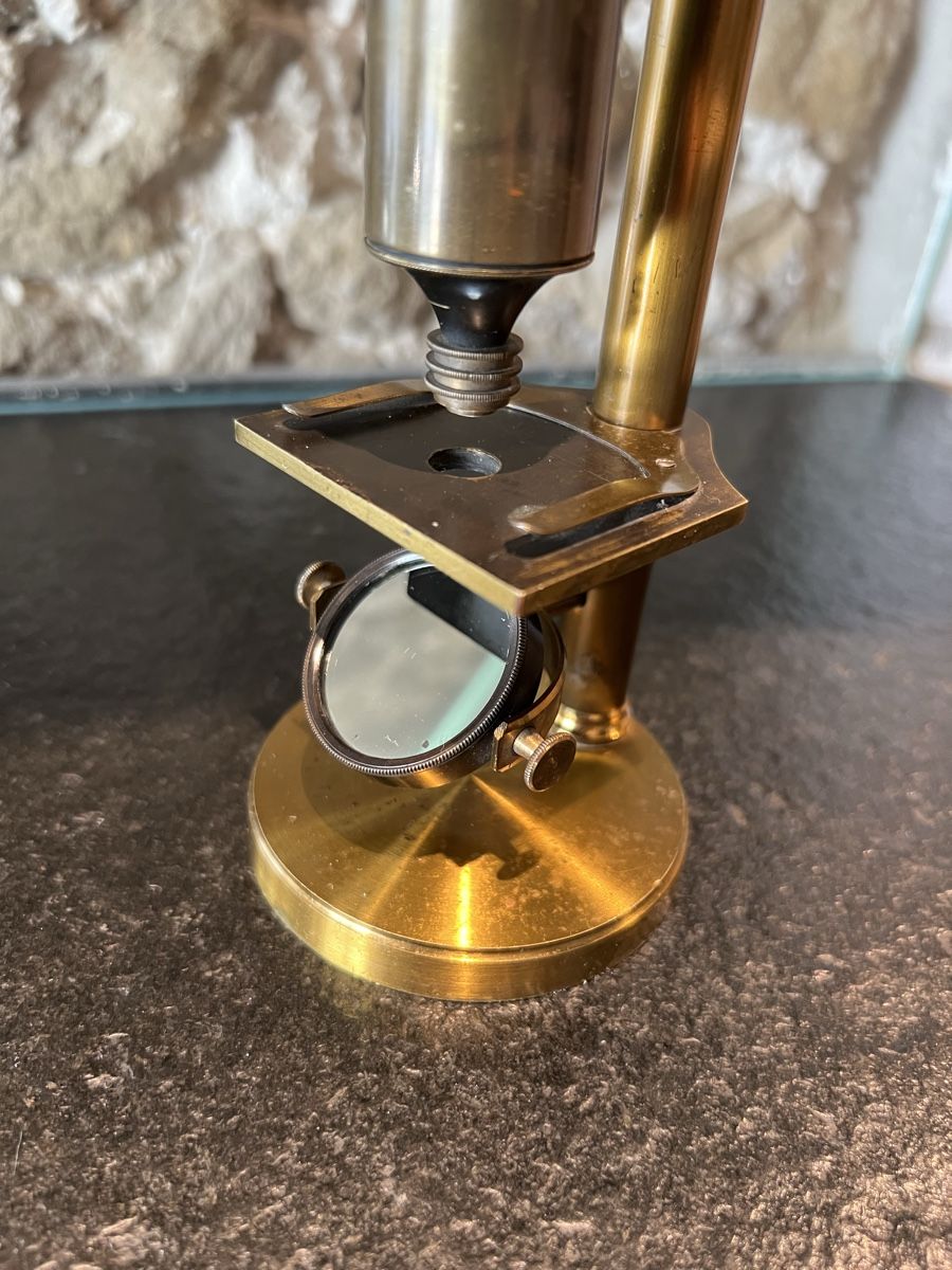 Microscopi: Antikes Messing Mikroskop Microscope Wissenschaft Instrument – Usato da Theilingen venduto da ovi123 1