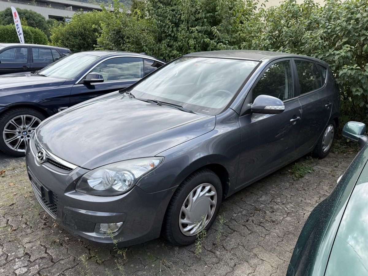 Hyundai Autos: Hyundai i30 – Défectueux à Büsserach par markaz