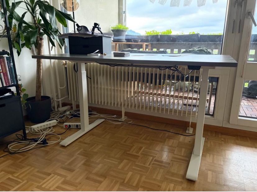 Ikea Bureaux: Stehpult 140x80 – D'occasion à Worblaufen par jggu92