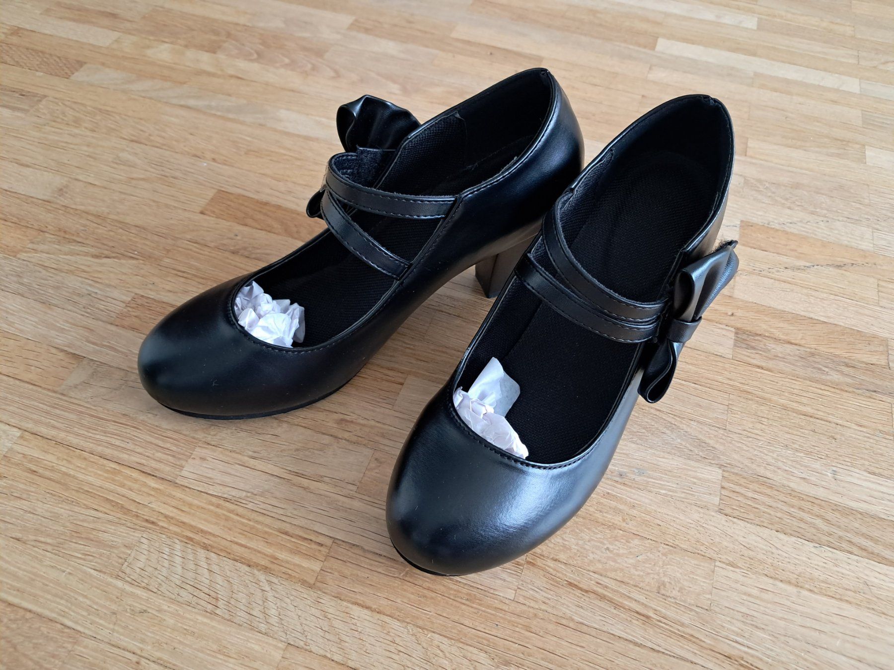 Damenschuhe: Chaussures neuves talon 37 – Gebraucht aus Genève von Benz2017 1